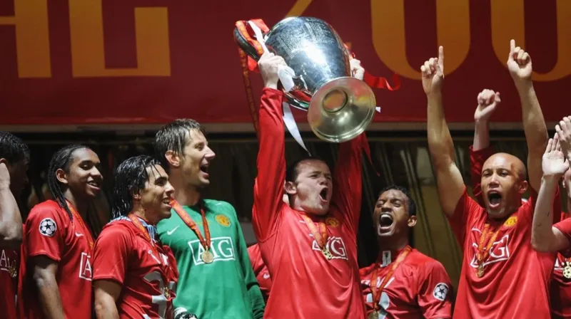 Từ Everton đến Manchester United, Rooney nhanh chóng chứng minh tài năng và bản lĩnh ở môi trường đỉnh cao.